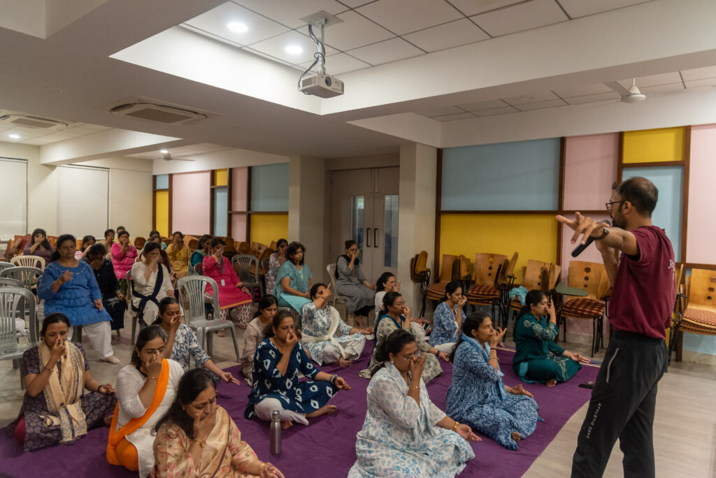 Wide view of a Handpan Echoes live instrumental performance at Dr. Kalmadi Shamarao Higher Secondary School, Pune in collaboration with Rajas Kothawale from YogVishwa Kothrud Pune